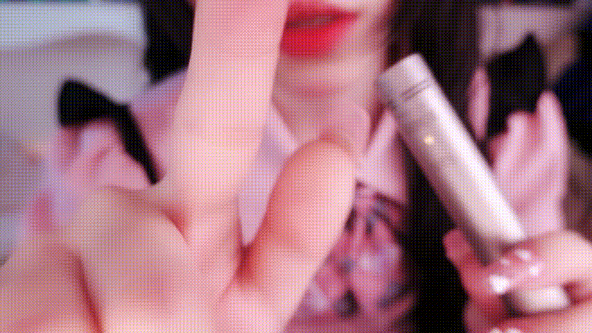 6.2网袜小可爱用脚摩擦.mp4_20231103_222604.gif